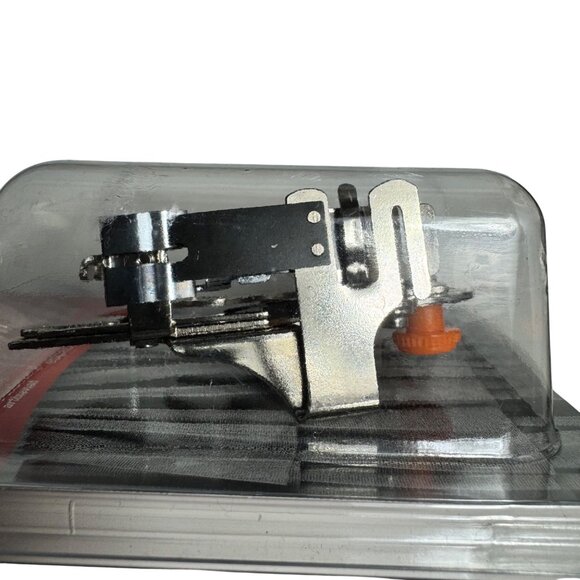 Singer Ruffler Foot Sewing Machine Attachment For Pleats & Gathers #2500270 New - Picture 4 of 6